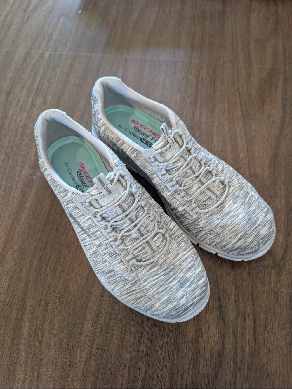 Skechers Relaxed Fit Air Cooled Memory Foam Slip On Shoes Women's Sz 6.5 gray